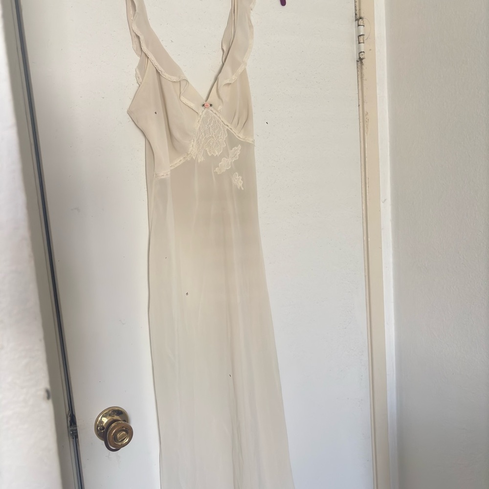 Elegant Cream Nightgown
